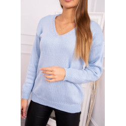 Sweter z dekoltem v niebieski