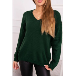 Sweter z dekoltem v zielony