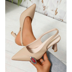 Klasyczne szpilki beżowe